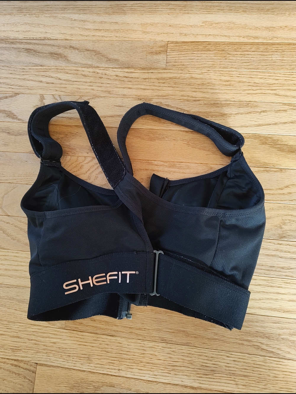 SHEFIT Black Supportive Adjustable Sports Bra with Front Band